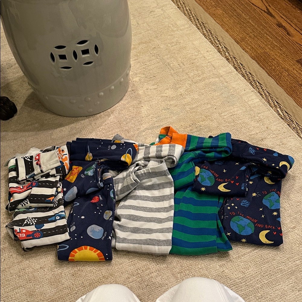 Size 3T Hanna Andersson Kids Pajama Sets - Blue, Green, Gray